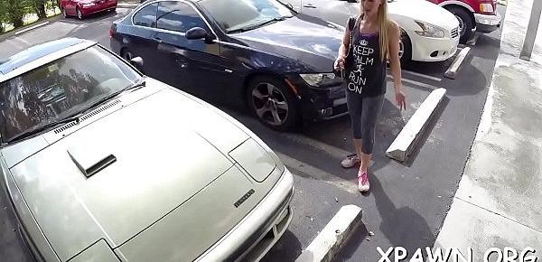  A sexy non-professional makes her way to the shop to have sex